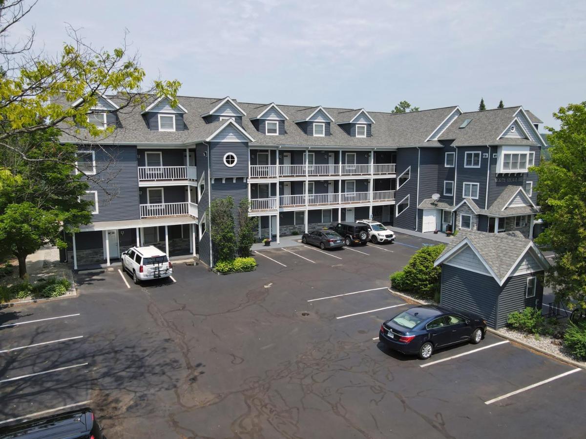 103 North Shore Inn 特拉弗斯城 外观 照片